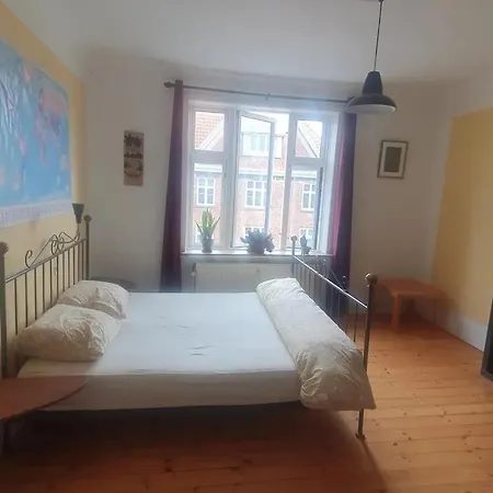 Sunny & Charming Loft With Terrace Lejlighed